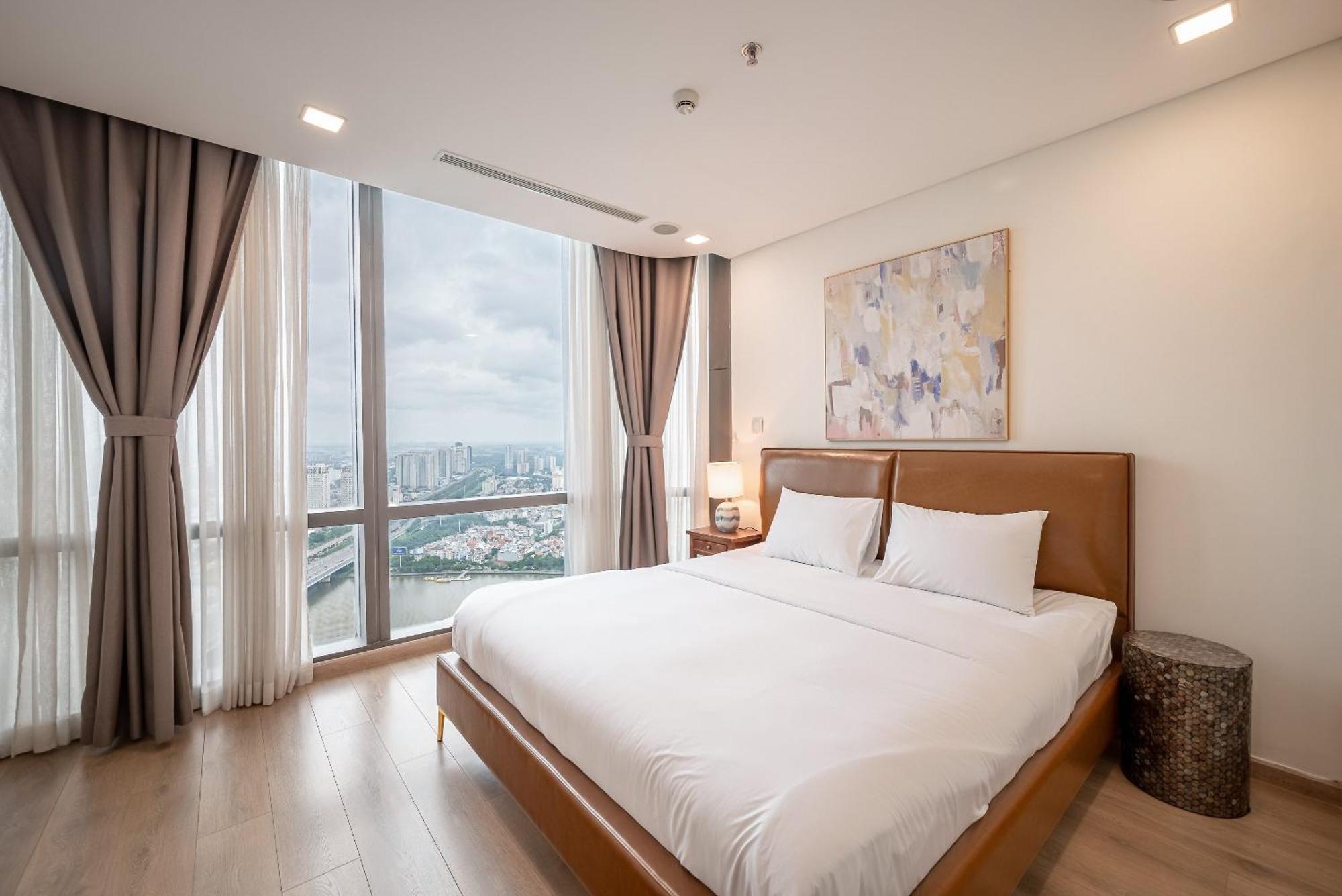 Landmark 81 Signature